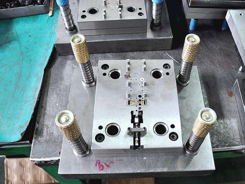 柯坪模具制造-01