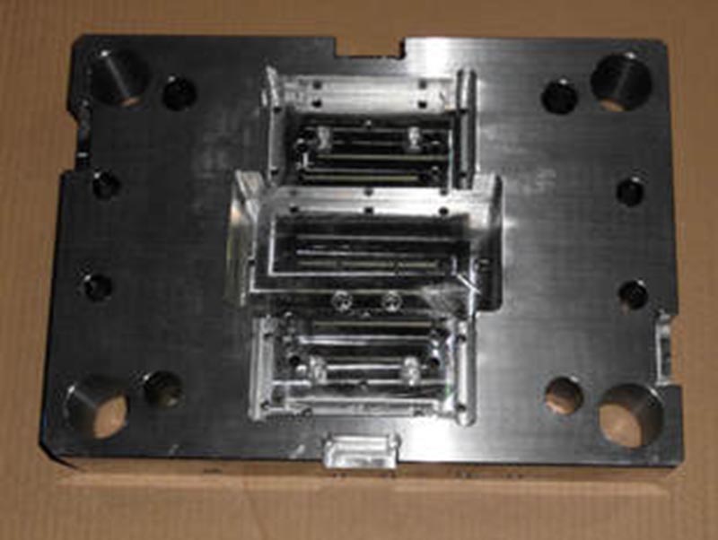 柯坪精密塑料模-06