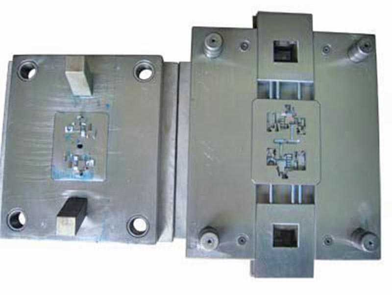 柯坪精密塑料模-01